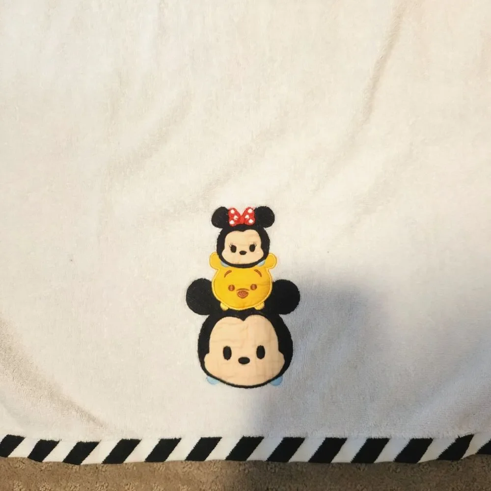 Disney Tsum Tsum Pooh Kids BATH Towel 46